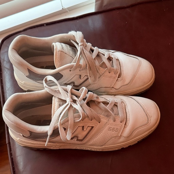 New Balance 550 White Grey Lace Up Sneakers Shoes - Picture 8 of 8